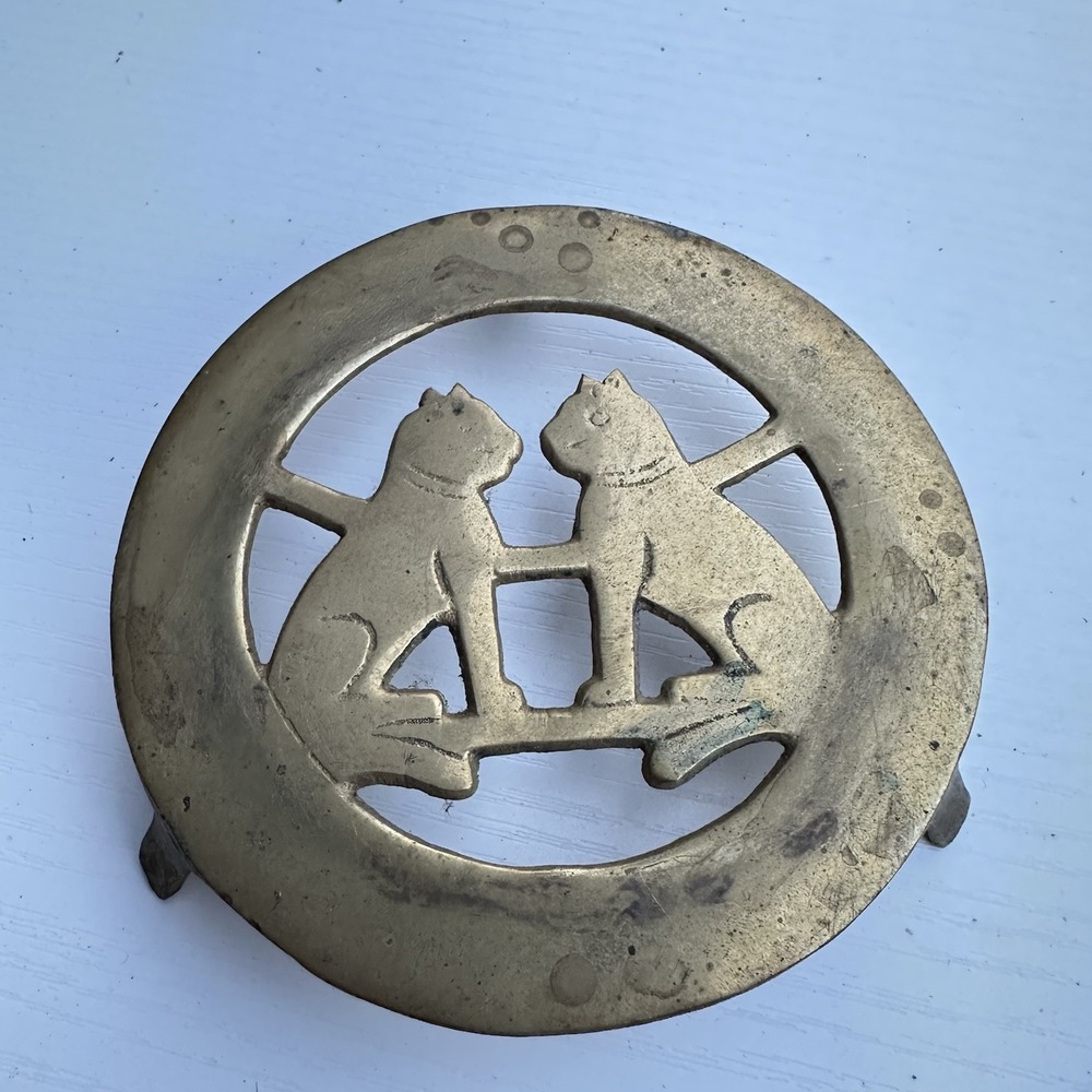 Vintage Solid Brass - 2 Kitty Cat Trivet 4" Diameter on 3 Feet.